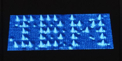 IBM écrit avec des atomes